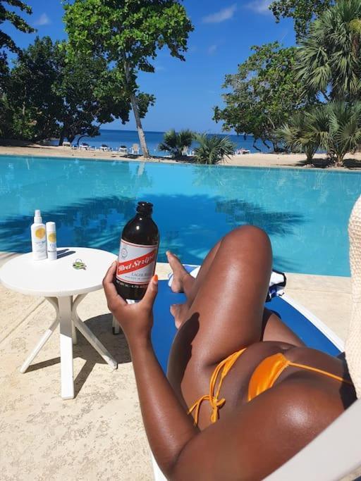 Townhouse By The Bay, Little Bay Country Club ,Negril Βίλα Orange Bay Εξωτερικό φωτογραφία
