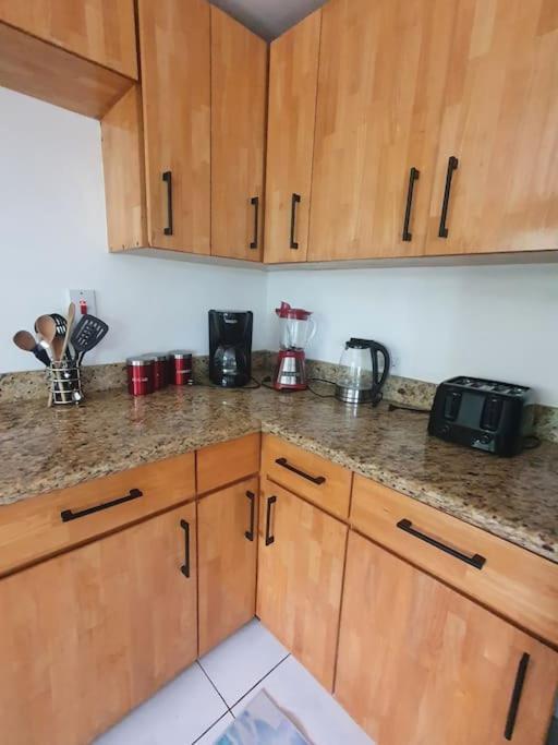 Townhouse By The Bay, Little Bay Country Club ,Negril Βίλα Orange Bay Εξωτερικό φωτογραφία